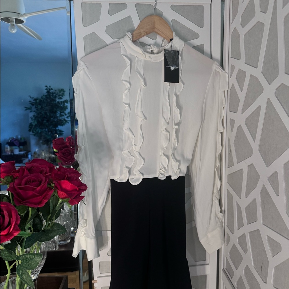 Chic White Ruffle Blouse